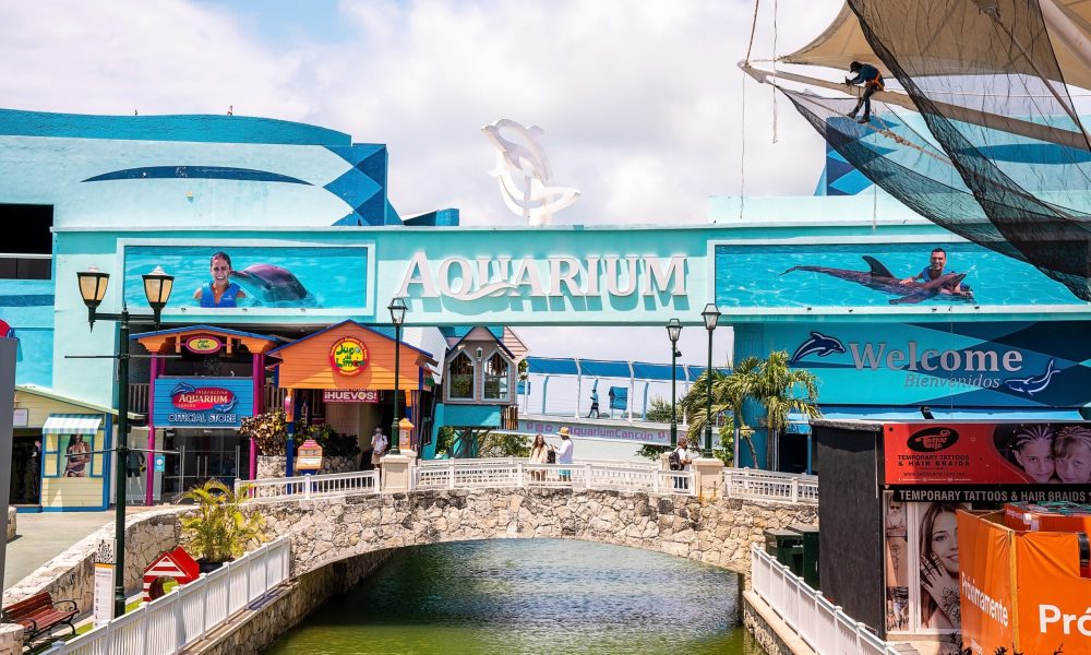 Cancun,,Mexico.,May,30,,2021.,Canal,And,Bridge,At,Interactive